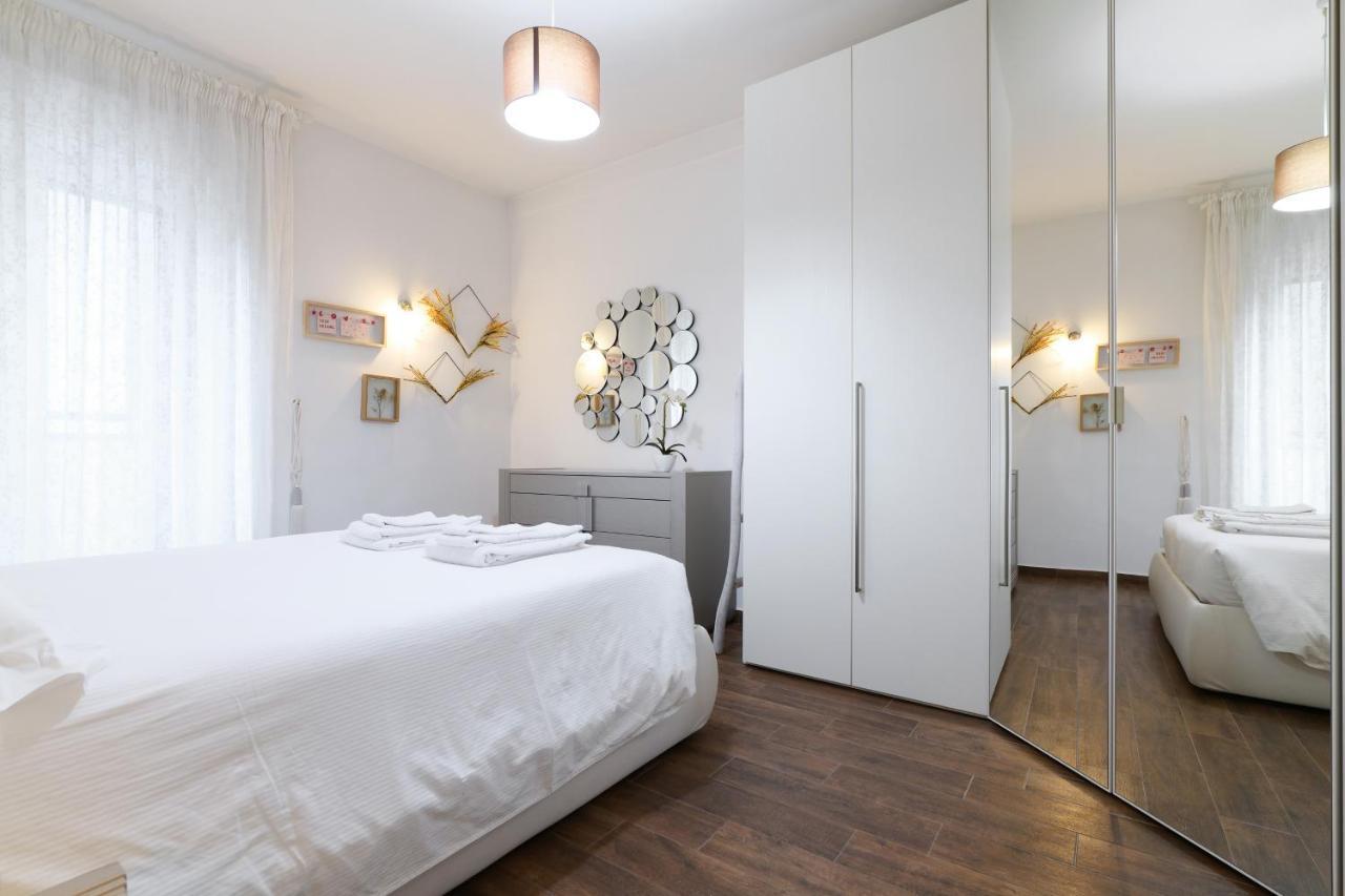 Mila Apartments Battista Milan Exterior photo